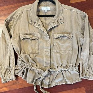 Tan jacket - size L - cinching tie - 3-4 sleeves - slightly cropped style